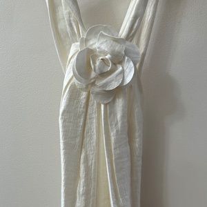 Classy boutique and chic dress (small) in winter white by Alexia Admor.